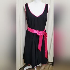 Steppin' Out Y2K Black Dress with Pink Accents | Size Large